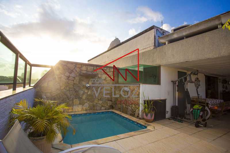 COBERTURA 4 QUARTOS (1 SUITE), 2 VAGAS, EM RUA NOBRE DE BOTAFOGO!