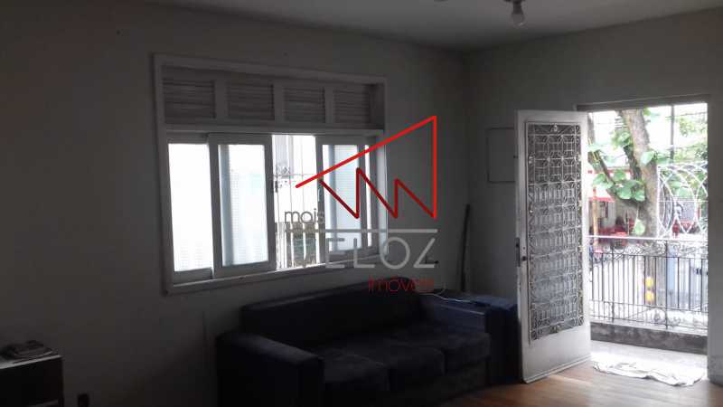 Casa de rua - Triplex / Residencial / Catete