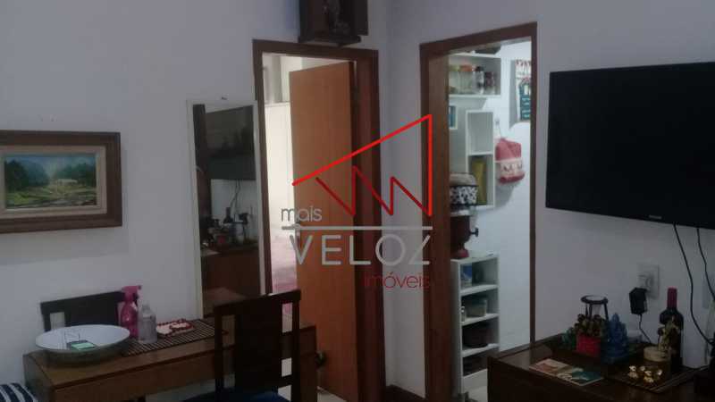 Apartamento - / Residencial / Glória
