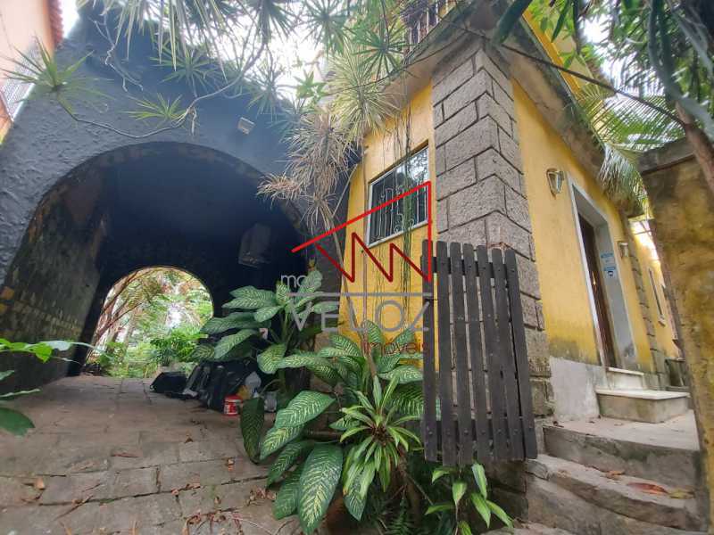 Casa de rua - / Residencial / Cosme Velho