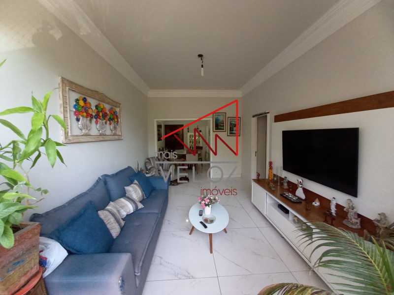 Apartamento - / Residencial / Glória