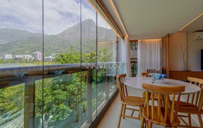 Apartamento em Lagoa