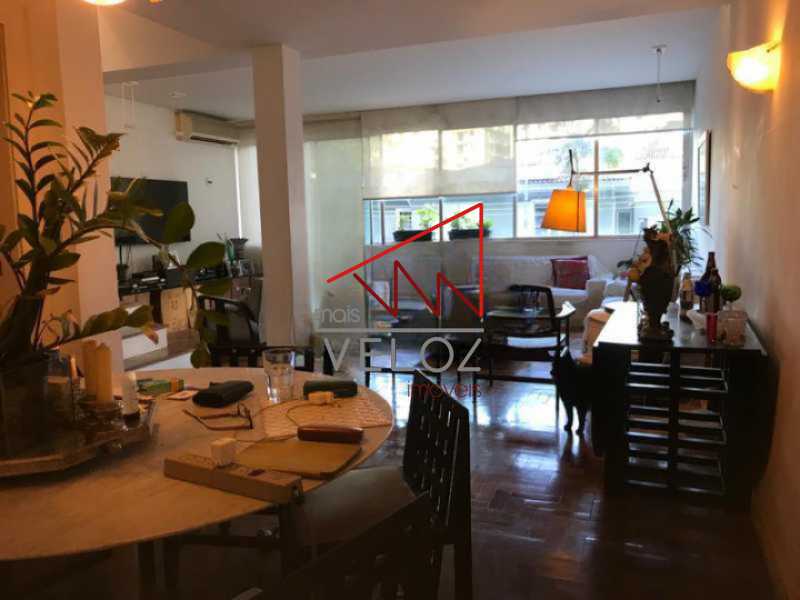 Casa de rua - Triplex / Residencial / Gávea