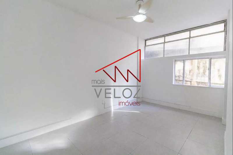 Apartamento - / Residencial / Glória