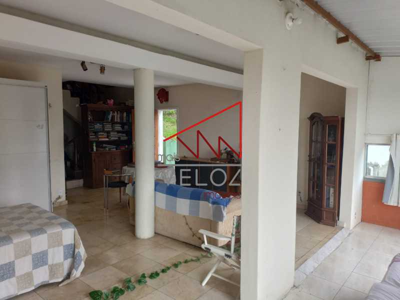 Casa em Condomínio - Triplex / Residencial / Santa Teresa