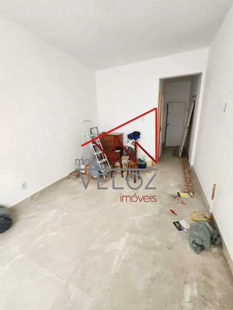 Kitnet/Conjugado - / Residencial / Centro