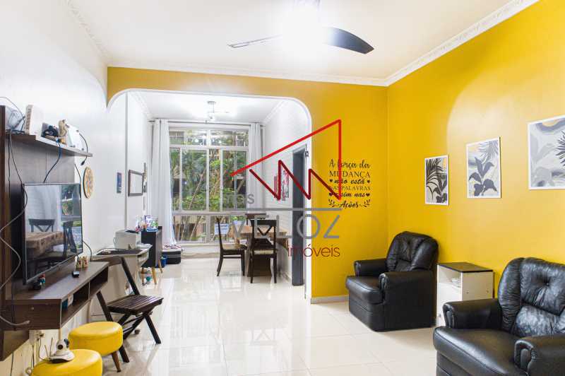 Apartamento - / Residencial / Leme