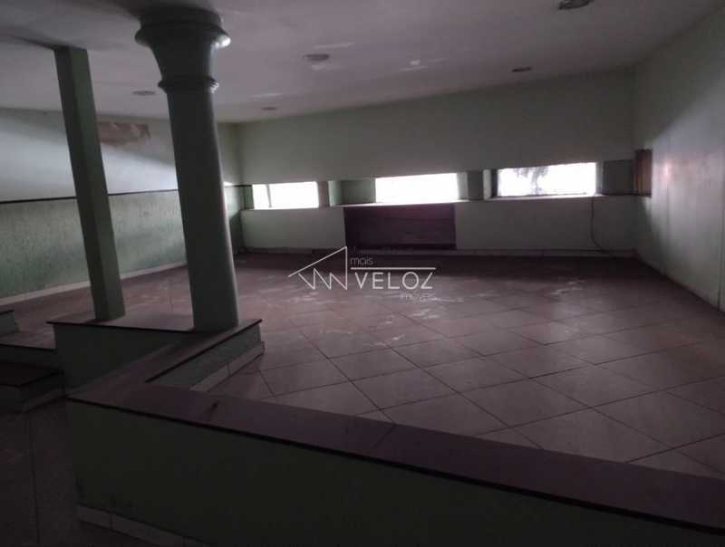 Prédio - / Comercial / Centro