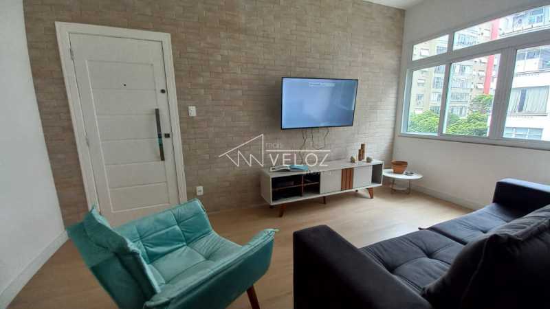 Apartamento - / Residencial / Copacabana