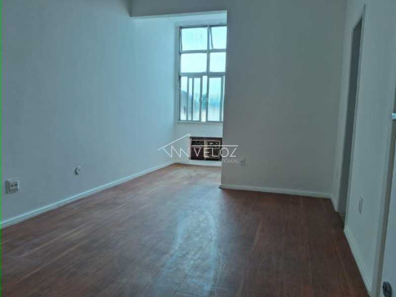 Apartamento - / Residencial / Centro
