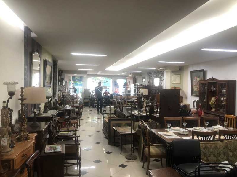 Prédio - / Comercial / Centro