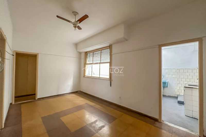 Apartamento - / Residencial / Centro