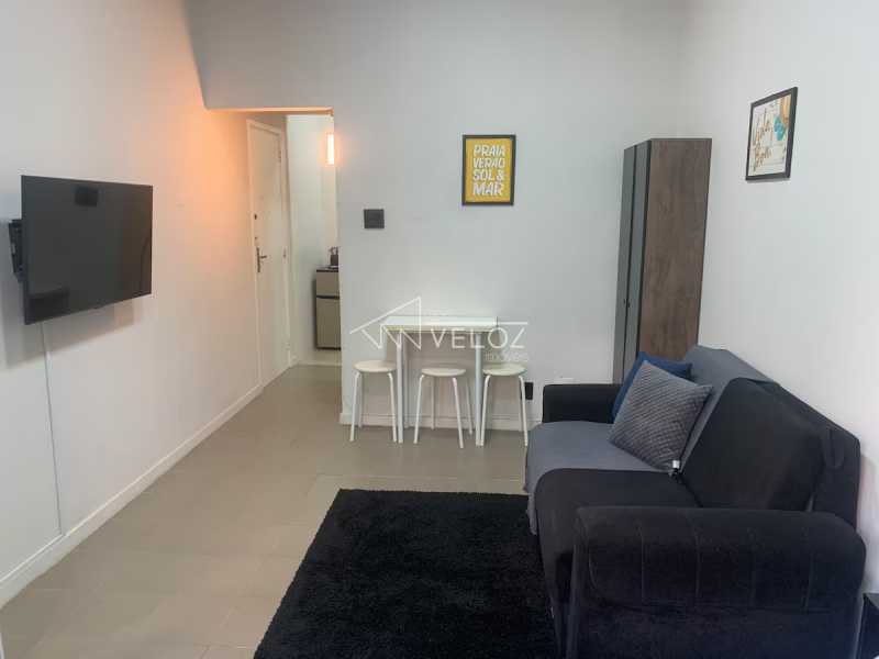 Apartamento - / Residencial / Copacabana