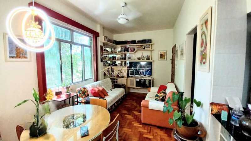 Apartamento - / Residencial / Glória
