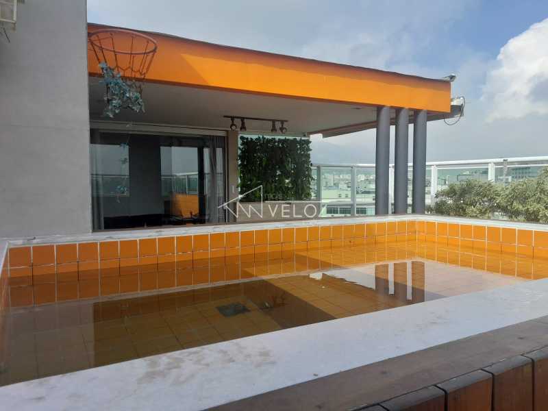 Apartamento - / Residencial / Praça da Bandeira