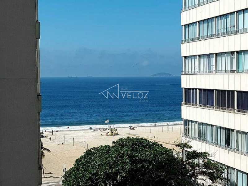 Apartamento - / Residencial / Copacabana