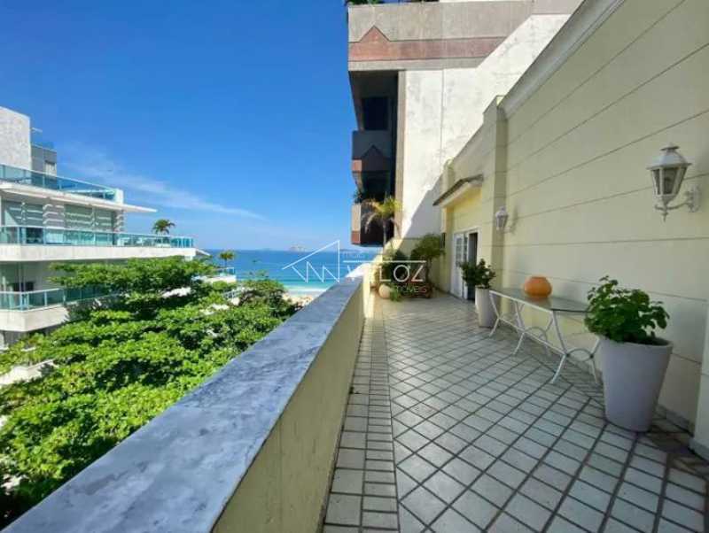 Apartamento - / Residencial / Leblon
