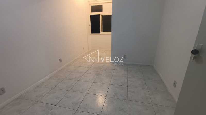 Kitnet/Conjugado - / Residencial / Centro
