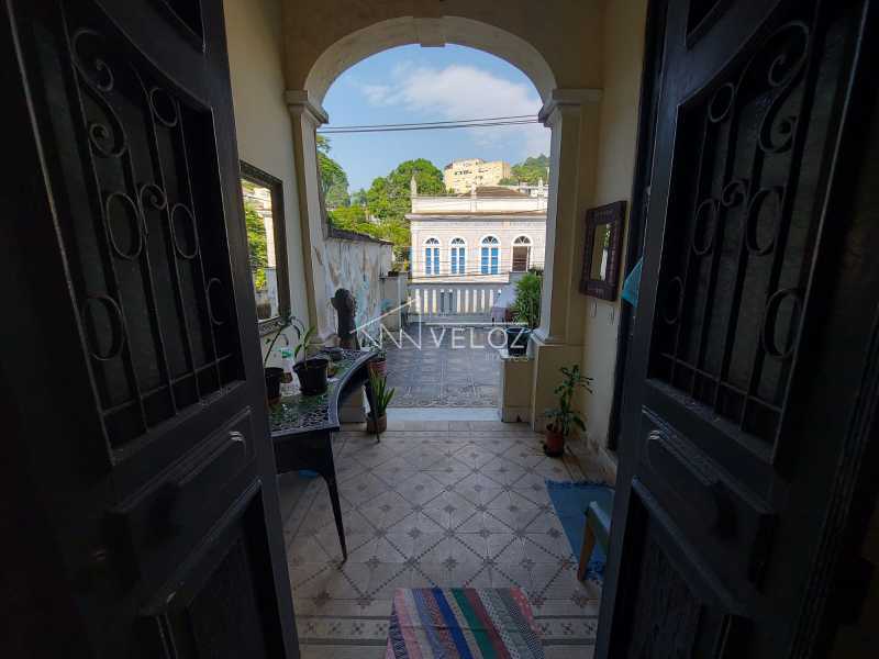 Casa de rua - / Residencial / Santa Teresa