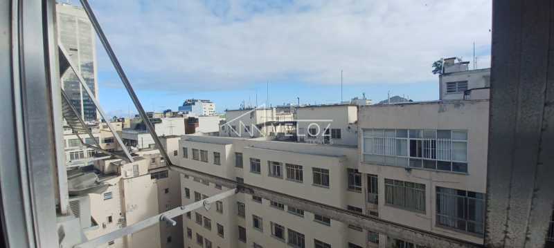 Apartamento - / Residencial / Leme