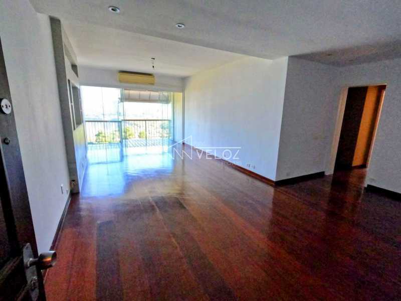 Apartamento - / Residencial / Copacabana