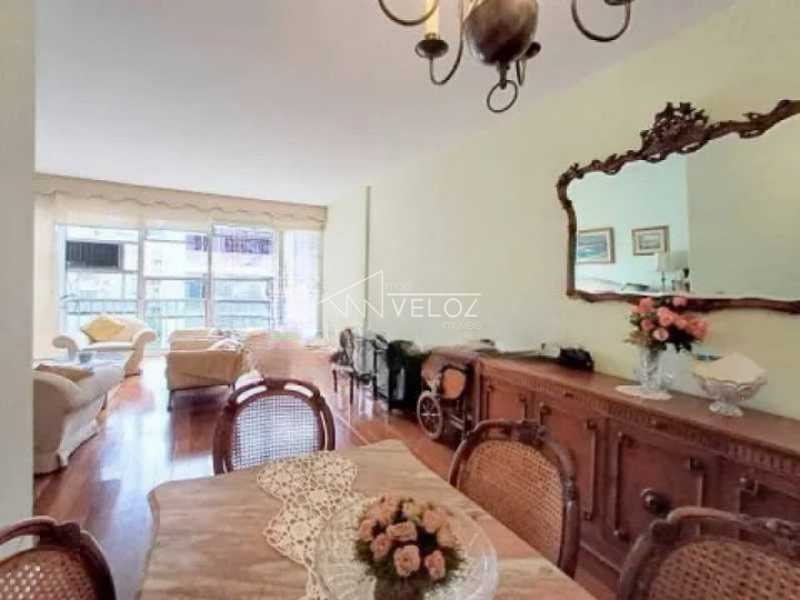 Apartamento - / Residencial / Copacabana