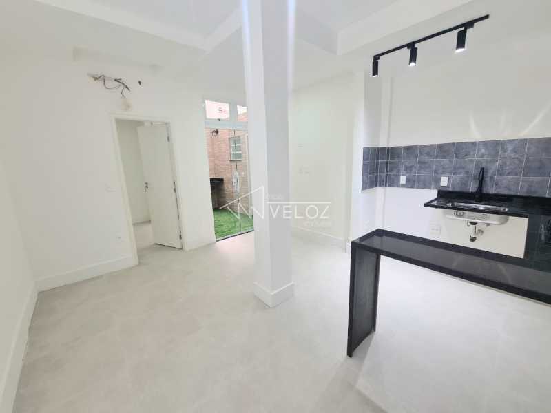 Apartamento - / Residencial / Copacabana