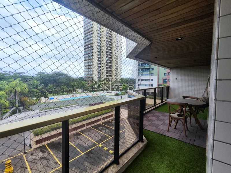 Apartamento - Padrão / Residencial / Barra da Tijuca