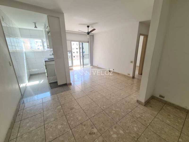 Apartamento - / Residencial / Copacabana