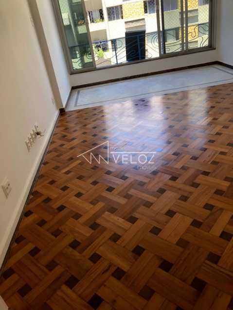 Apartamento - / Residencial / Laranjeiras