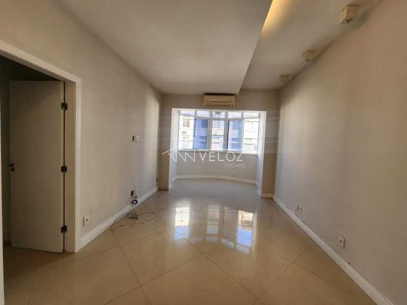Apartamento - / Residencial / Copacabana