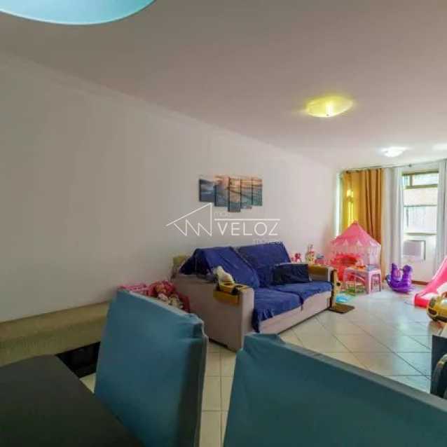 Apartamento - / Residencial / Recreio dos Bandeirantes