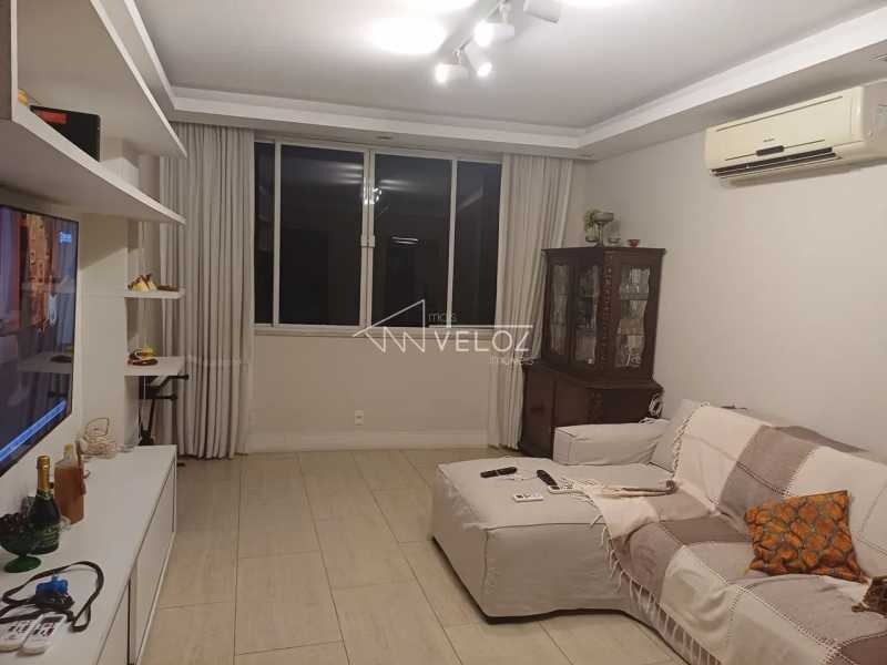 Apartamento - / Residencial / Copacabana