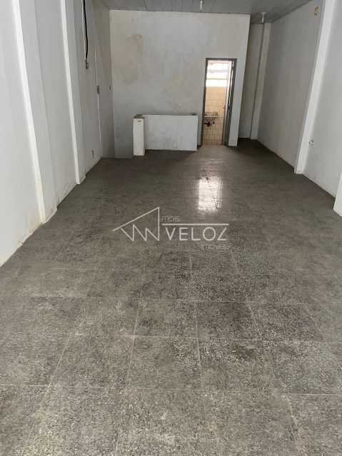Loja - / Comercial / Santa Teresa