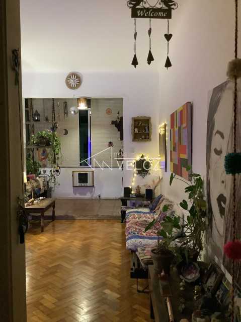Apartamento - / Residencial / Laranjeiras