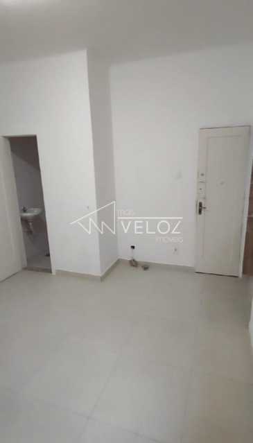 Kitnet/Conjugado - / Residencial / Centro