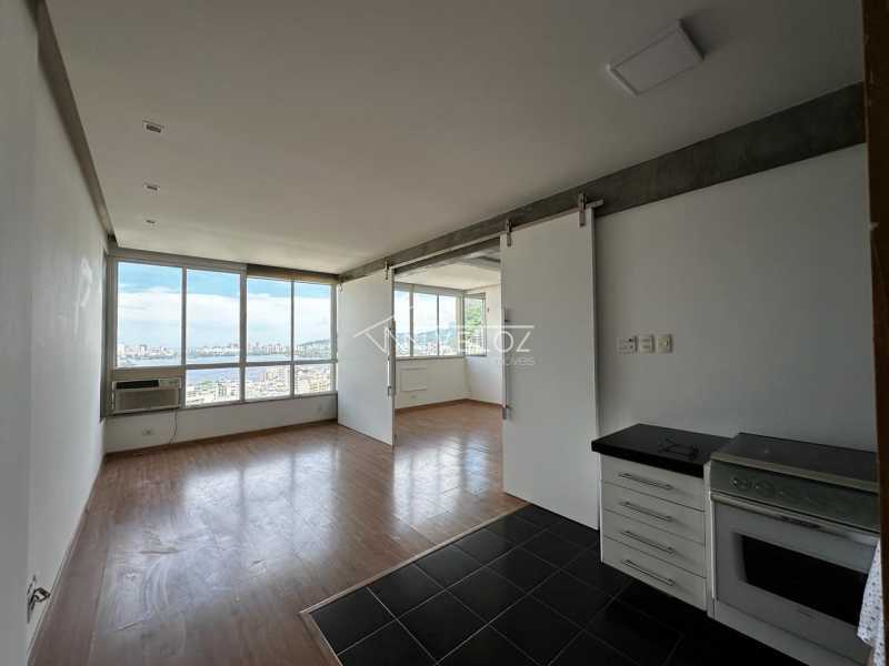 Apartamento - / Residencial / Jardim Botânico