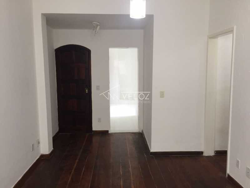 Apartamento - / Residencial / Centro
