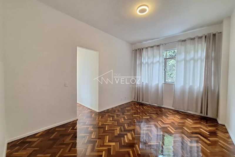 Apartamento - / Residencial / Laranjeiras