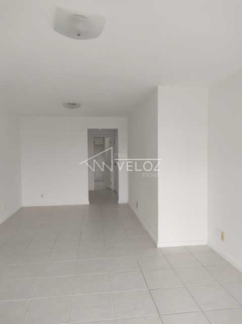 Apartamento - / Residencial / Recreio dos Bandeirantes