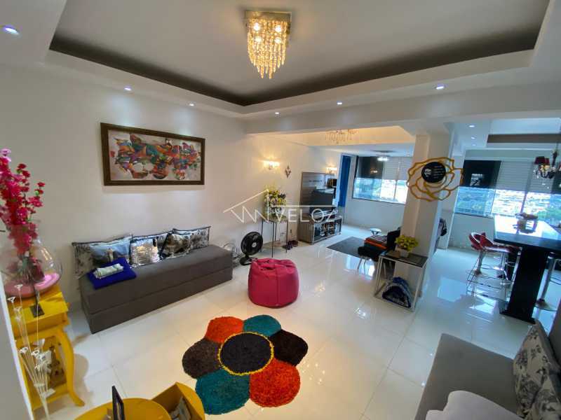 Apartamento - / Residencial / Centro