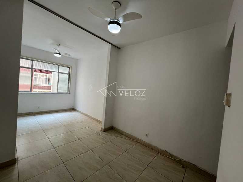 Apartamento - / Residencial / Centro