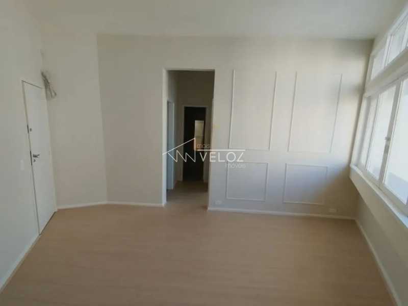 Apartamento - / Residencial / Centro