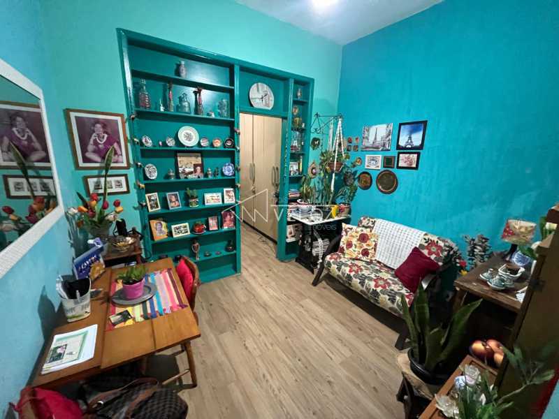 Kitnet/Conjugado - / Residencial / Centro