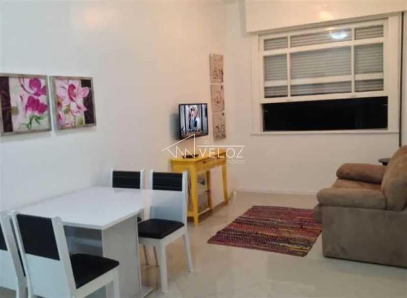 Apartamento - / Residencial / Copacabana