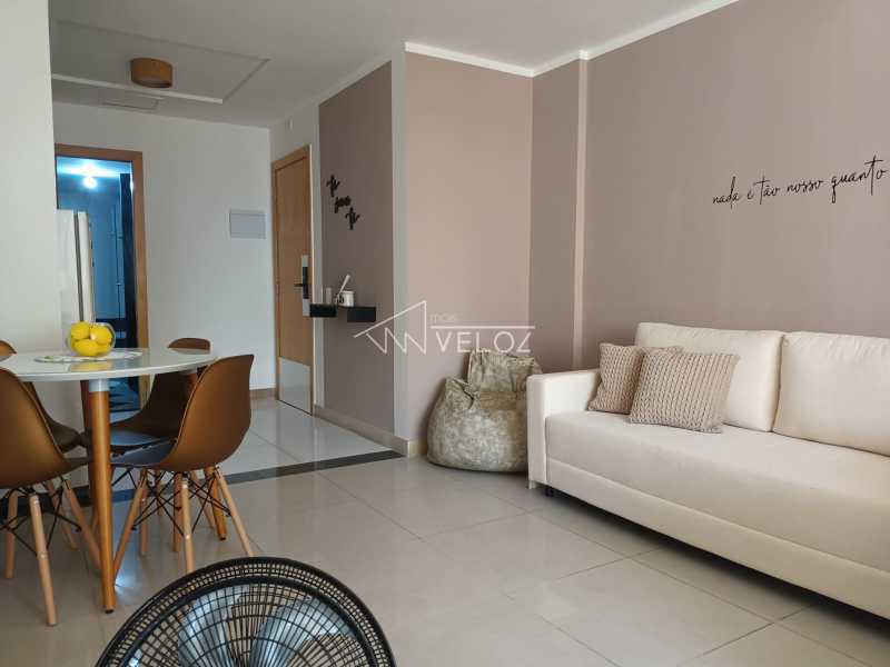 Apartamento - / Residencial / Centro