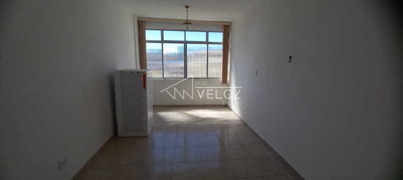 Apartamento - / Residencial / Centro