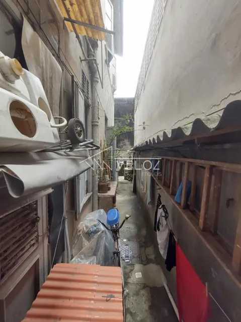 Sobrado, 8 quartos, 216 m² - Foto 4