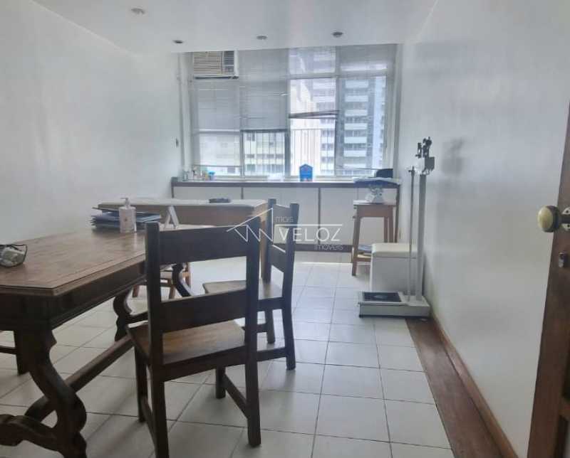 Apartamento - / Residencial / Copacabana