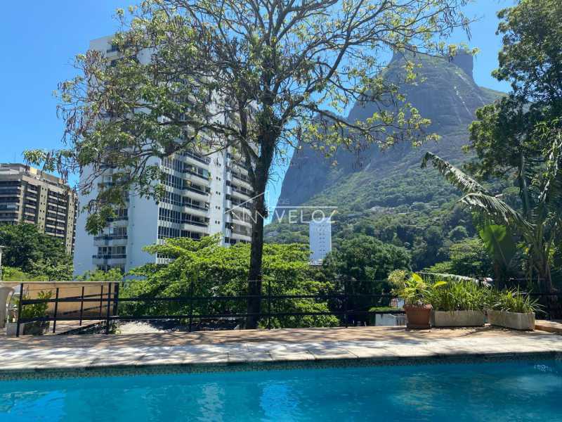 Casa de rua - Duplex / Residencial / São Conrado